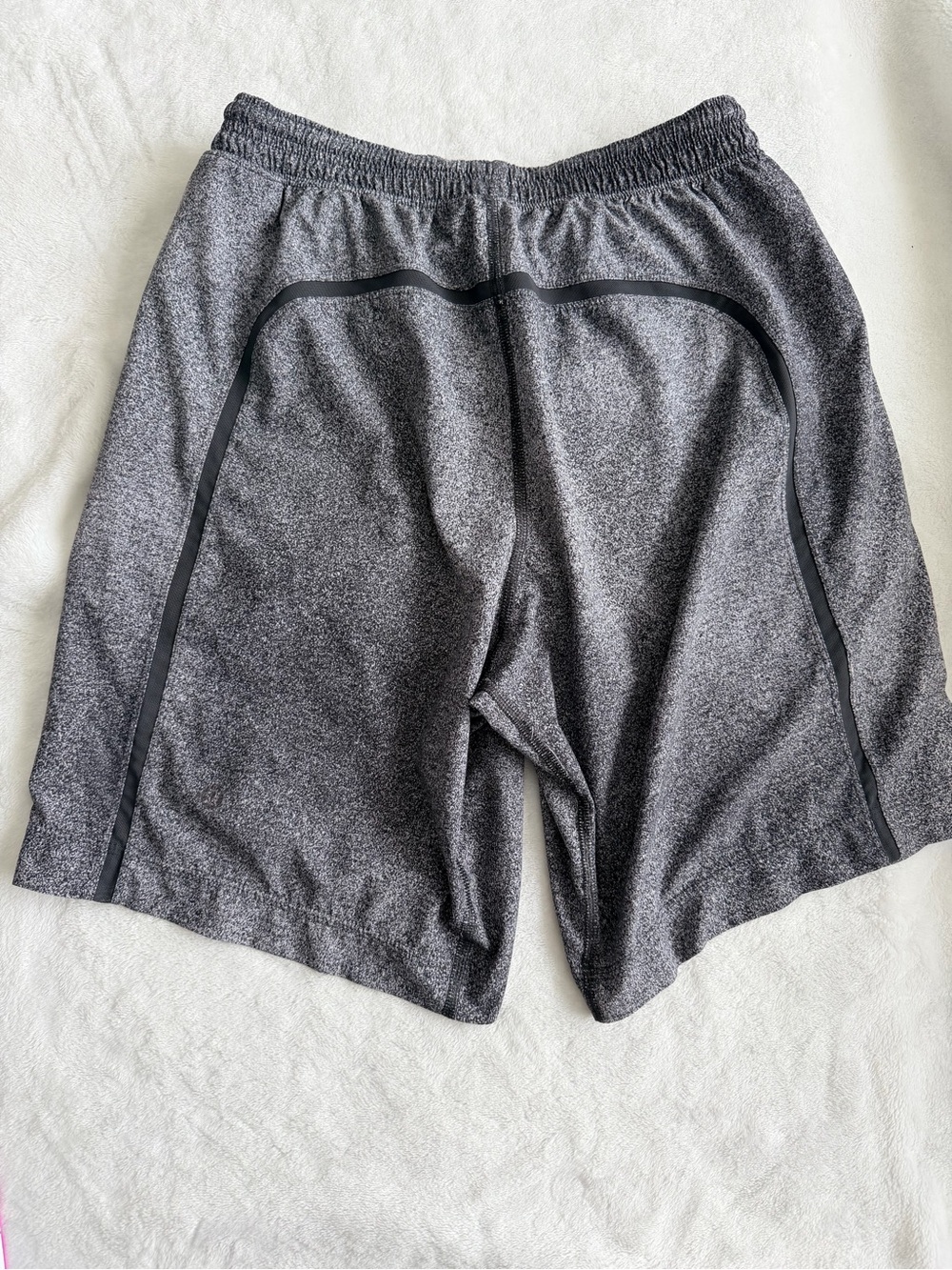 Lululemon Men’s Pace Breaker Carbon Mist Athletic Shorts with Inner Liner Size S